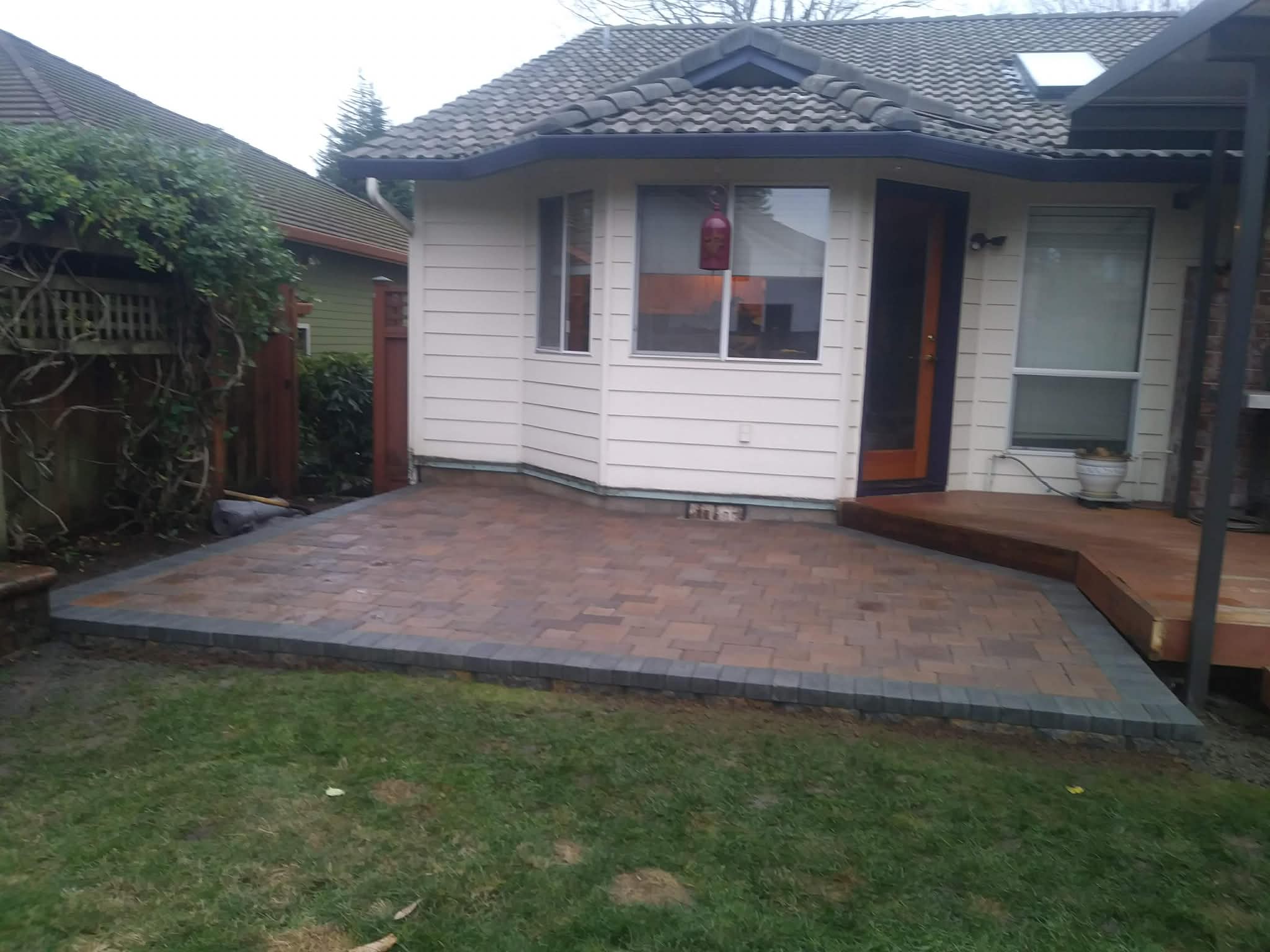 Front porch paver patio in Hillsboro, OR